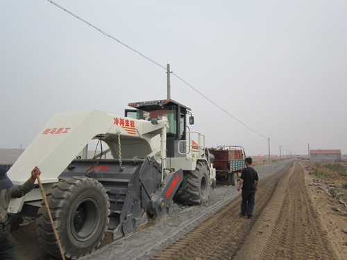 WR450，東營(yíng)鄉(xiāng)鎮(zhèn)路冷再生