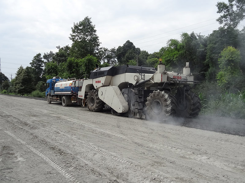 RZ2300，四川成都水穩(wěn)冷再生