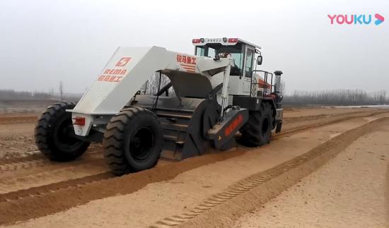 RZ530，定州灰土拌和
